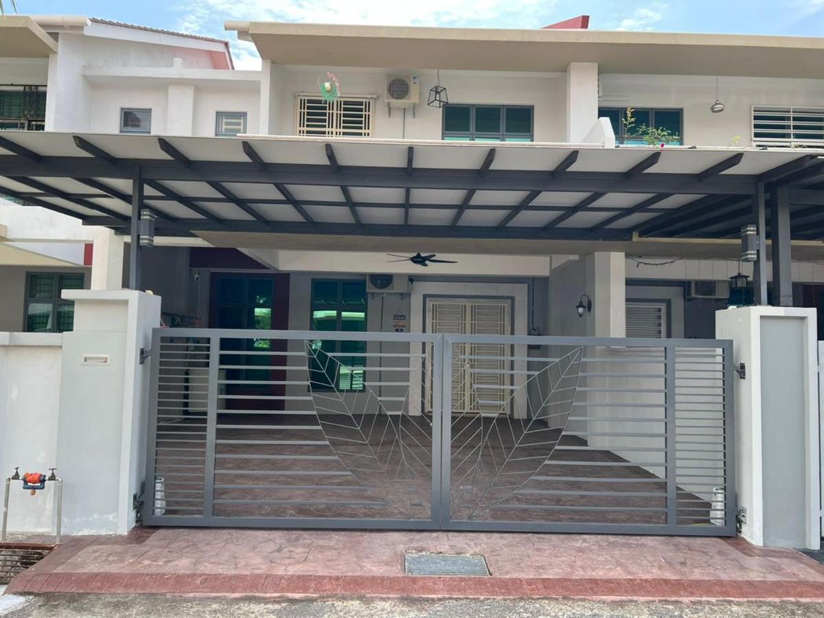 El Homestay Melaka Zewnętrze zdjęcie